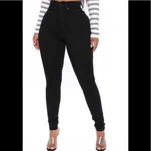Fashion Nova Black Skinny - High Waisted